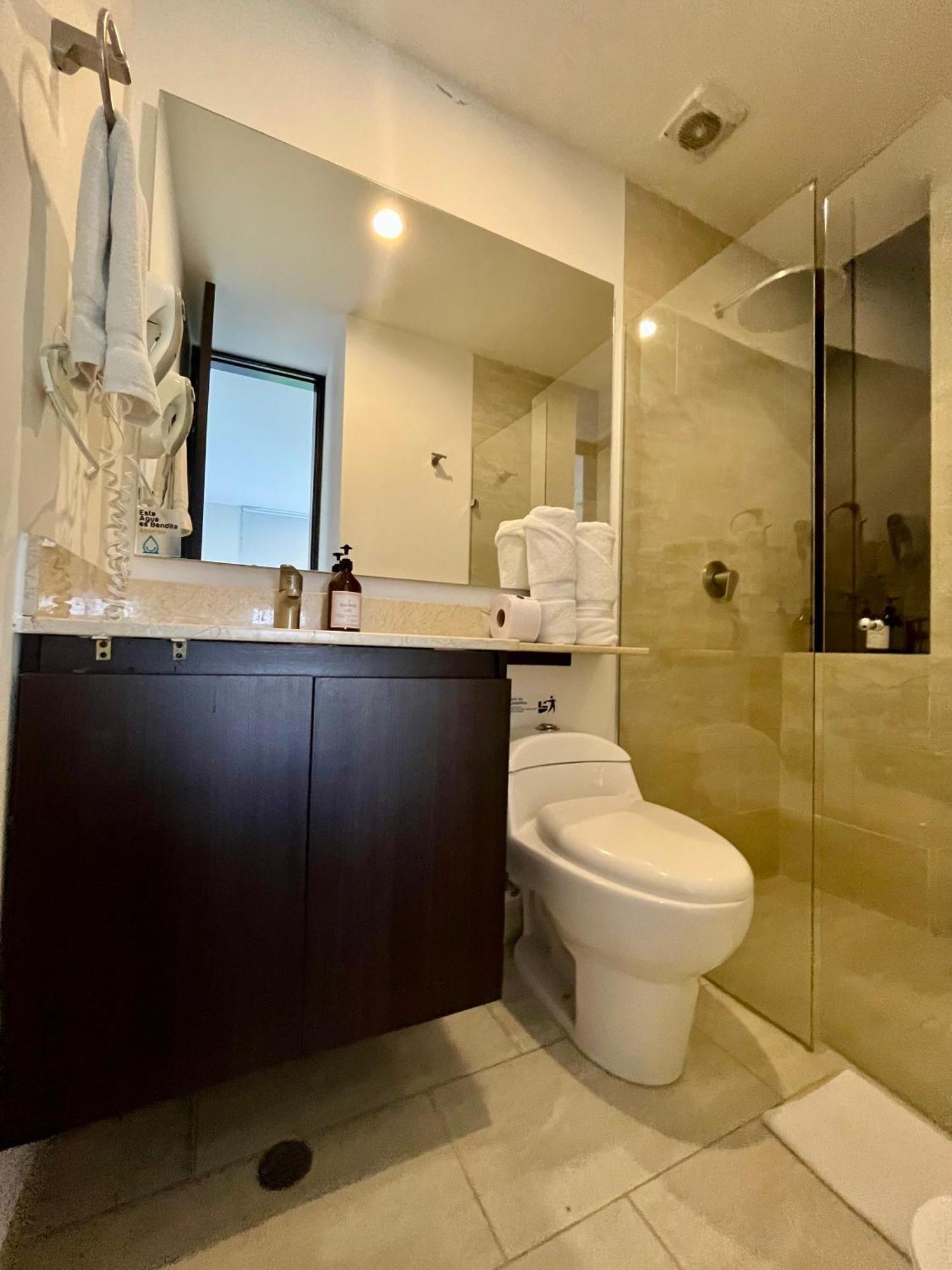 Operacion Hotelera Rioverde - Llanogrande 里奥内格罗 外观 照片